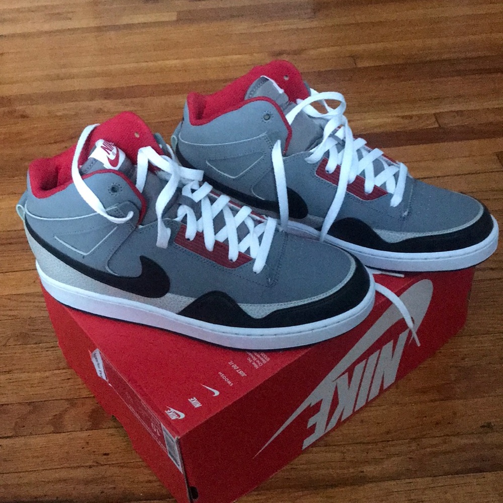 Nike Alphaballer Mid size 10